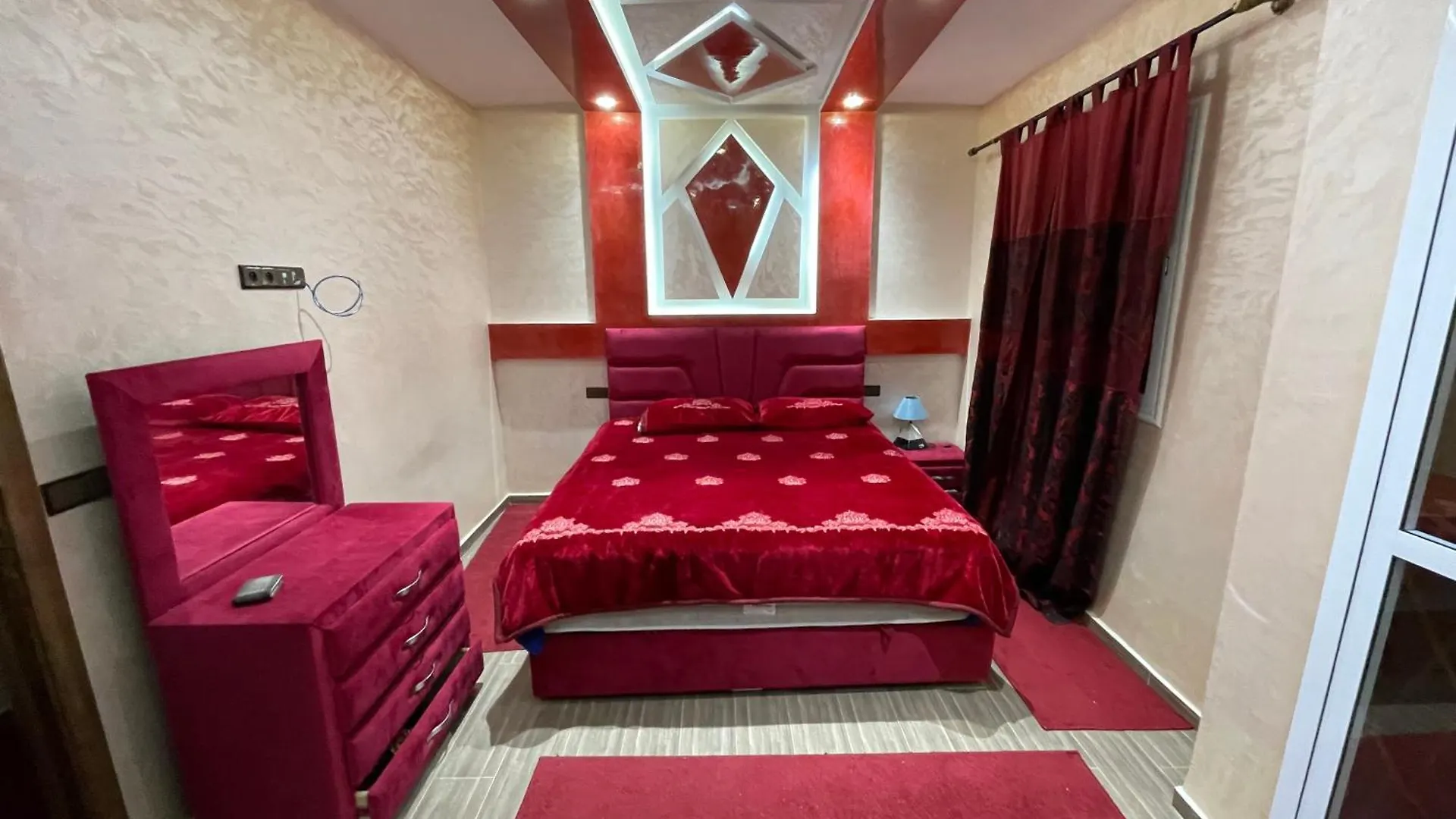 Askjour Abwab Atlas M'Hamid C8 No 01 Marrakesh